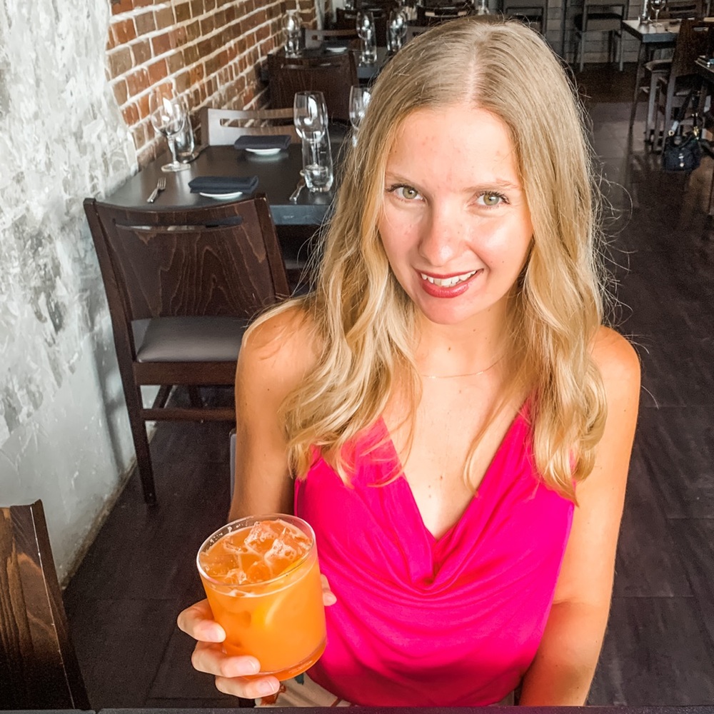 Meet your Posher, Liz ☀️